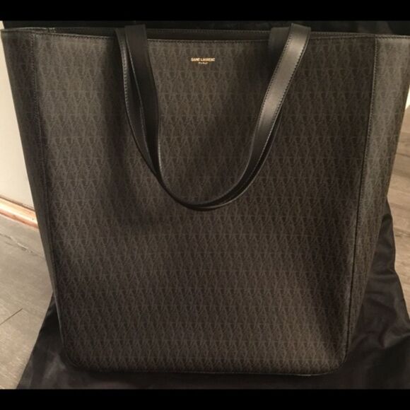 YSL Saint Laurent Leather Tote, MUSEUM BAG SHOULDER Bag - Picture 4 of 9